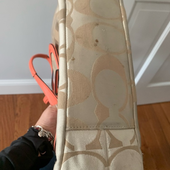 Coach - Picture 3 of 3